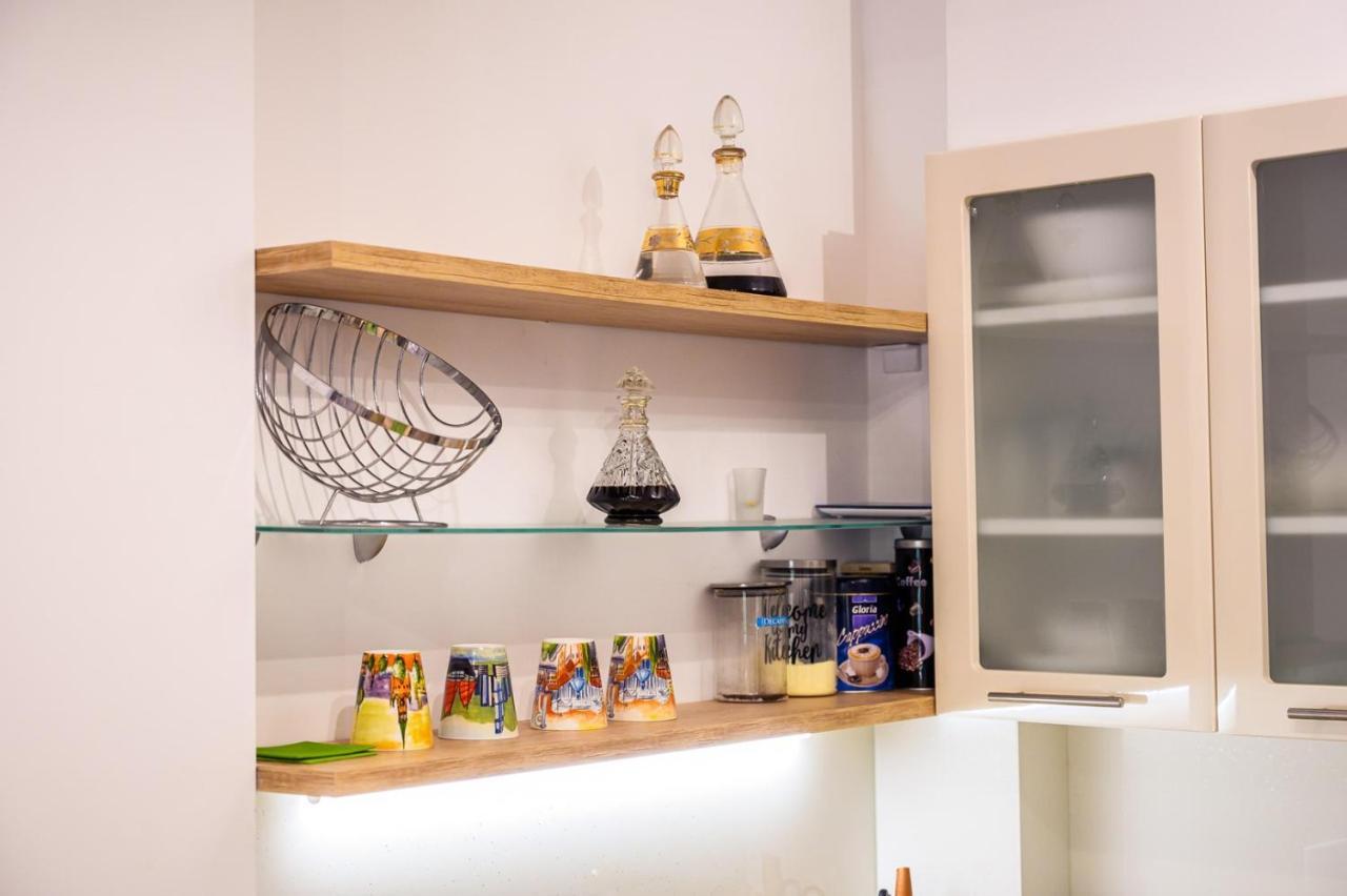 Apartment Jadranka With Sea View In Rogotin Bagian luar foto