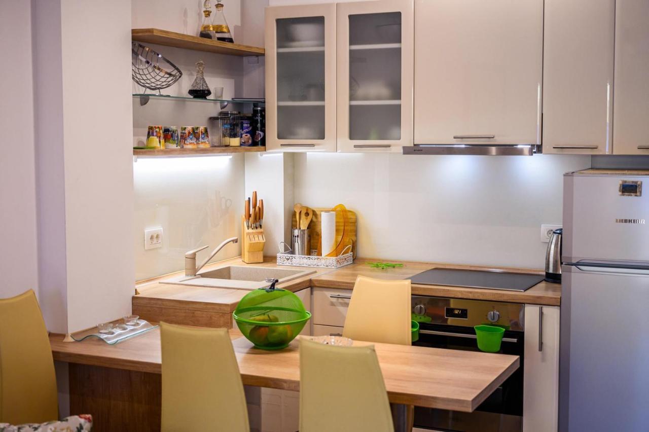 Apartment Jadranka With Sea View In Rogotin Bagian luar foto